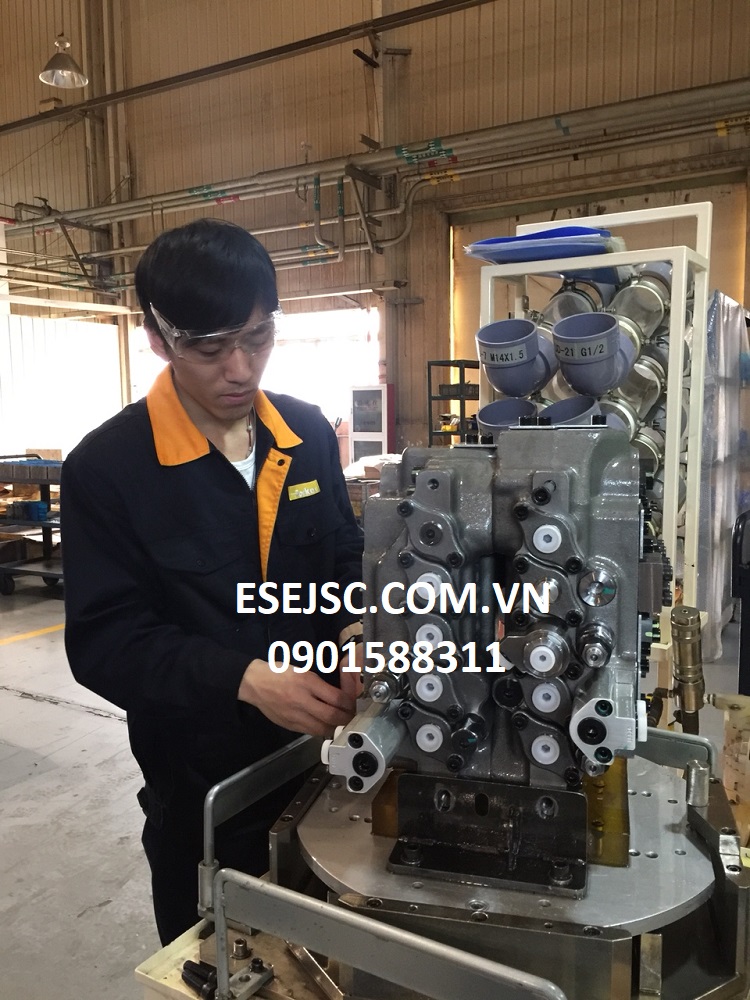 Block valve cho xe máy công trình